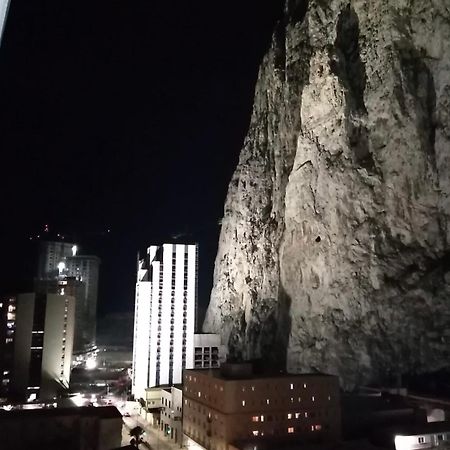 Cp High Floor Luxury Studio Sleeps 3 Gibraltar Bagian luar foto